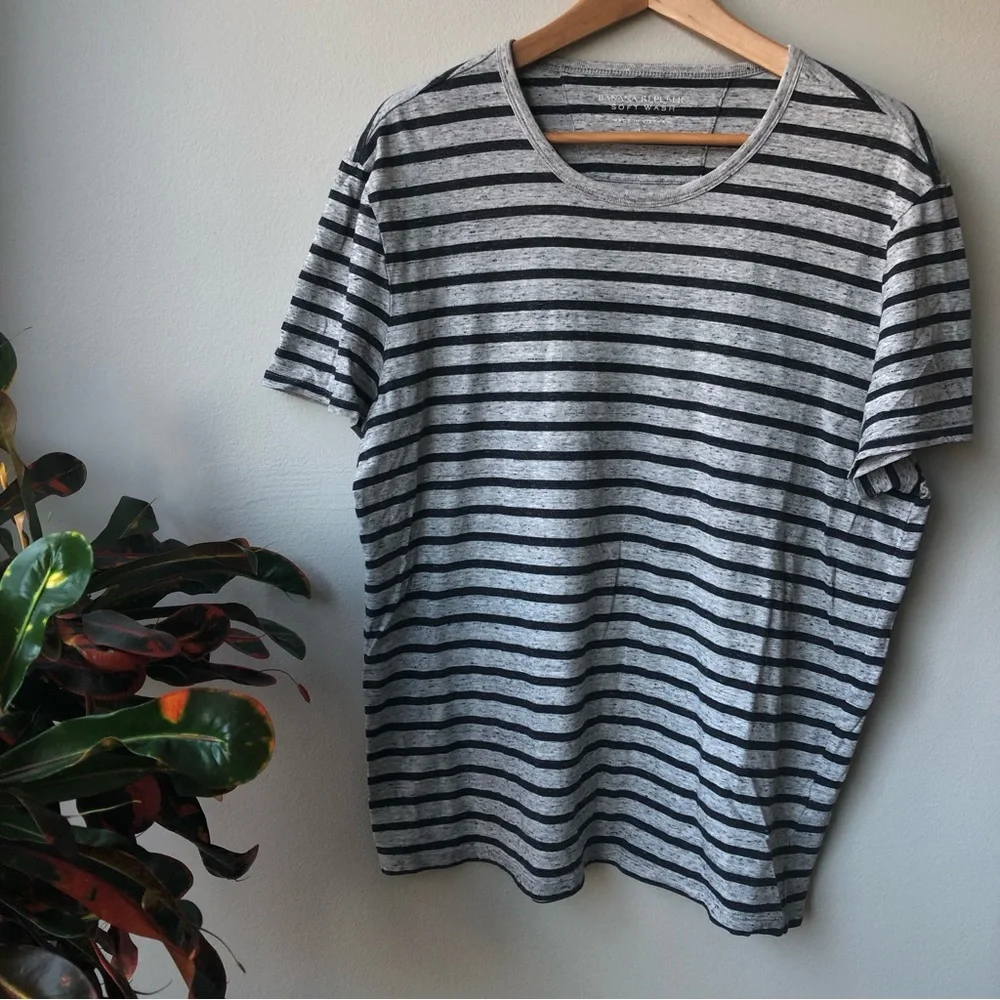 3/$25 BANANA REPUBLIC Men’s Striped 100% Cotton Soft Wash Gray Short Sleeve Tee